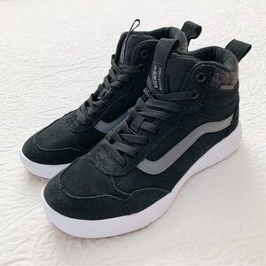 Vans Women's Range Exp Hi Vansguard Sneaker Boot, Black / Pewter Suede‎